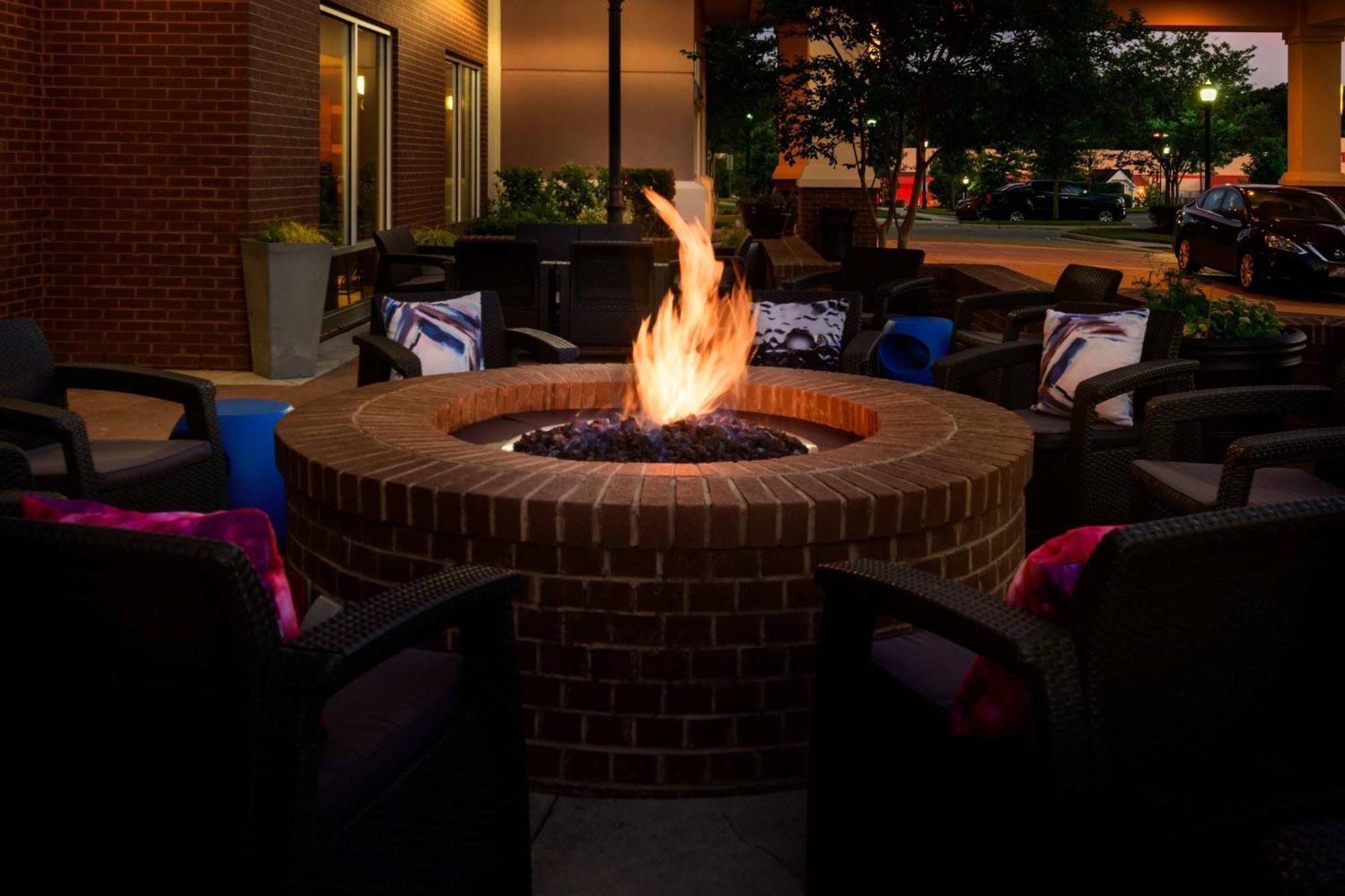 Springhill Suites Durham Chapel Hill Экстерьер фото