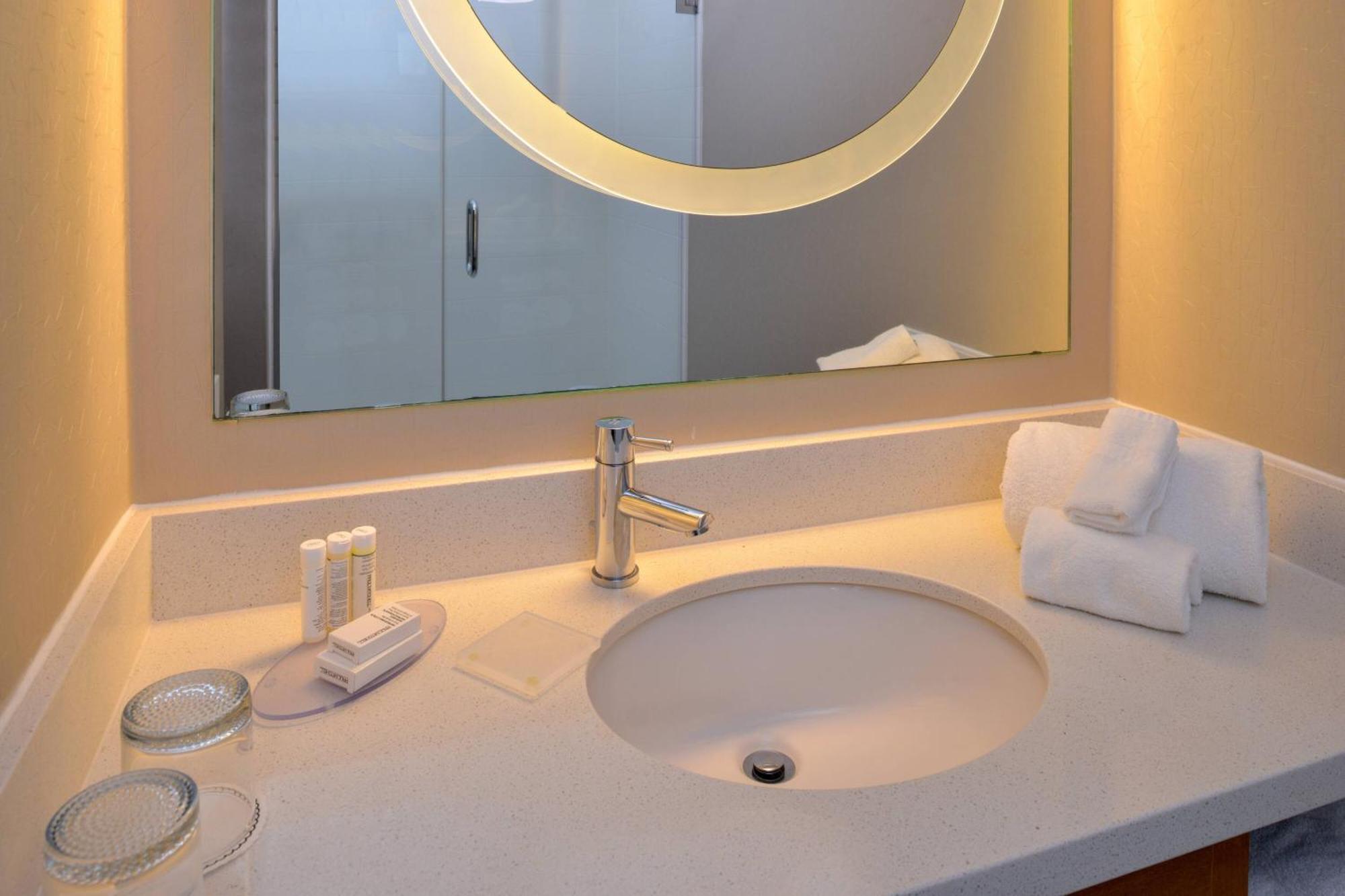 Springhill Suites Durham Chapel Hill Экстерьер фото